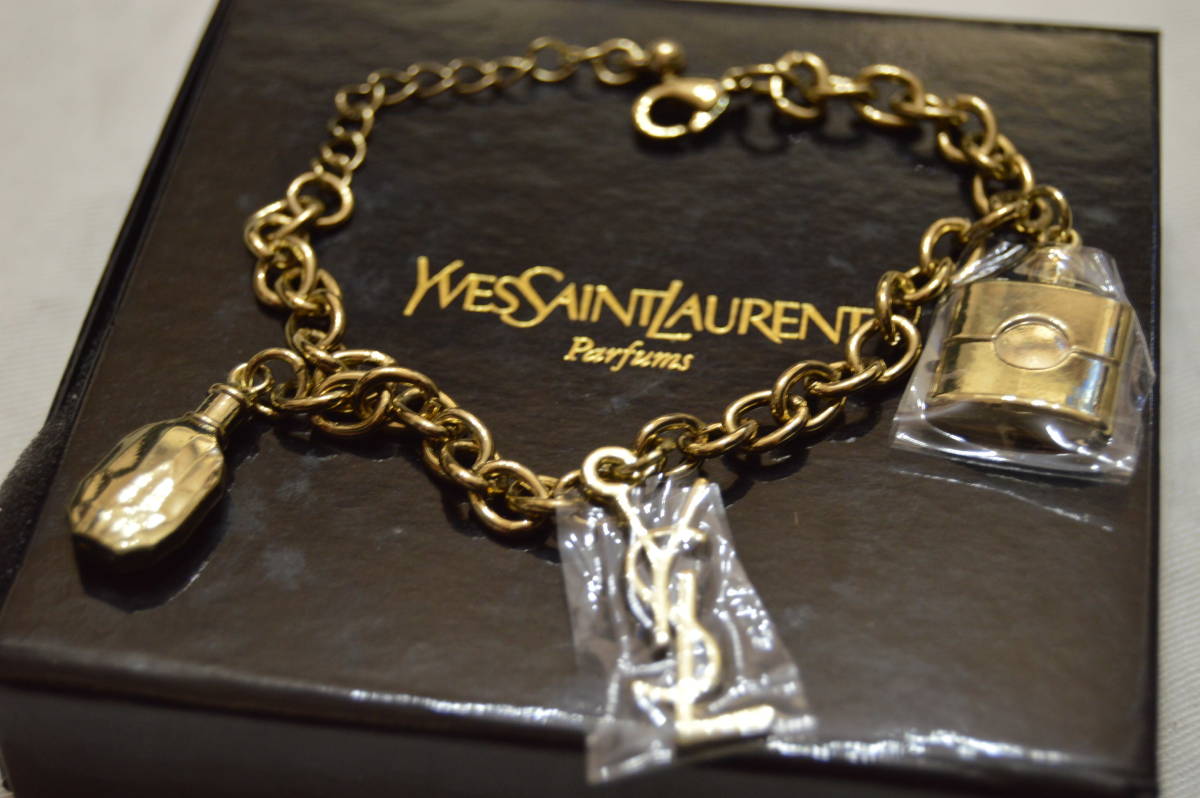 D055 未使用品 YSL イヴサンローラン Yves Saint Laurent ロゴ 香水チャーム ブレスレット ゴールドカラー C_画像1