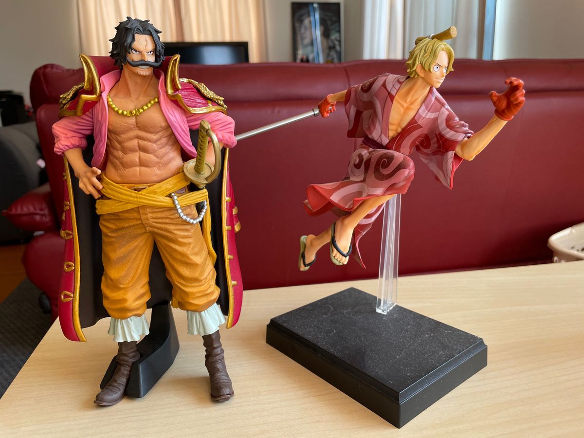 ワンピース　ONE PIECE フィギュア　9体　まとめ売り　箱はロジャーと錦えもんのみ。錦えもんはビニール未開封。