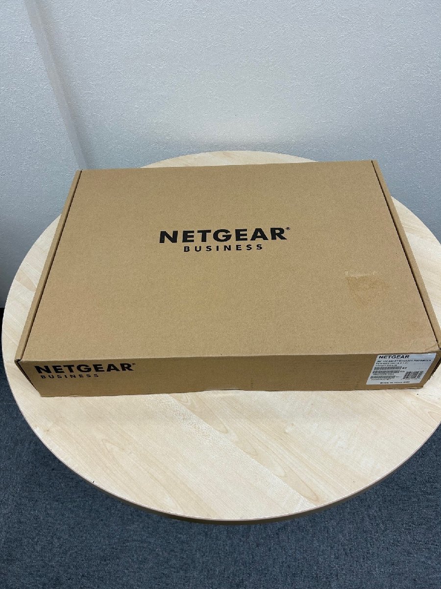 【新品・未開封品】 Netgear XS748T 10ギガビット 44ポート SFP+スロット×4 スマートスイッチ XS748T-100AJS_画像1