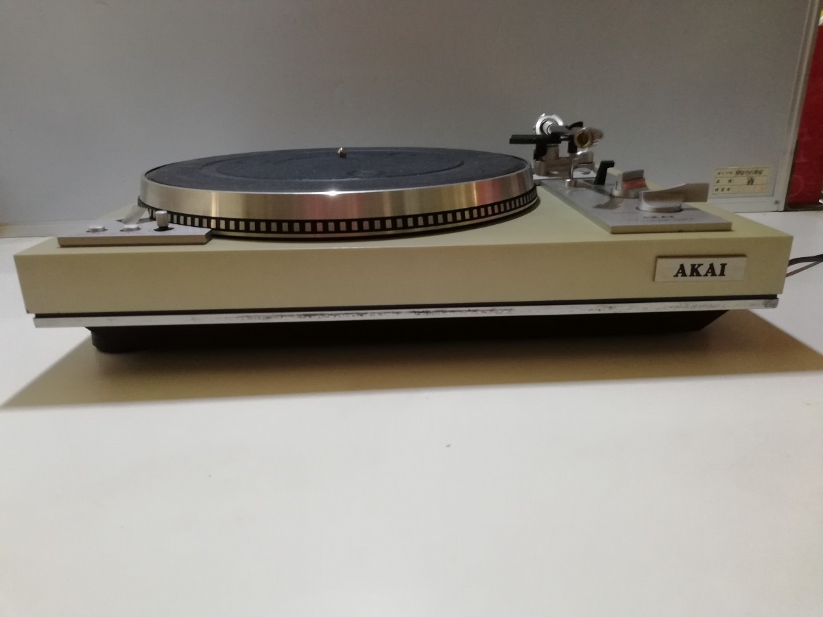 管53（中古現状、ジャンク、即発送）AKAI アカイ　ターンテーブル レコードプレイヤー AP-Q04_画像4