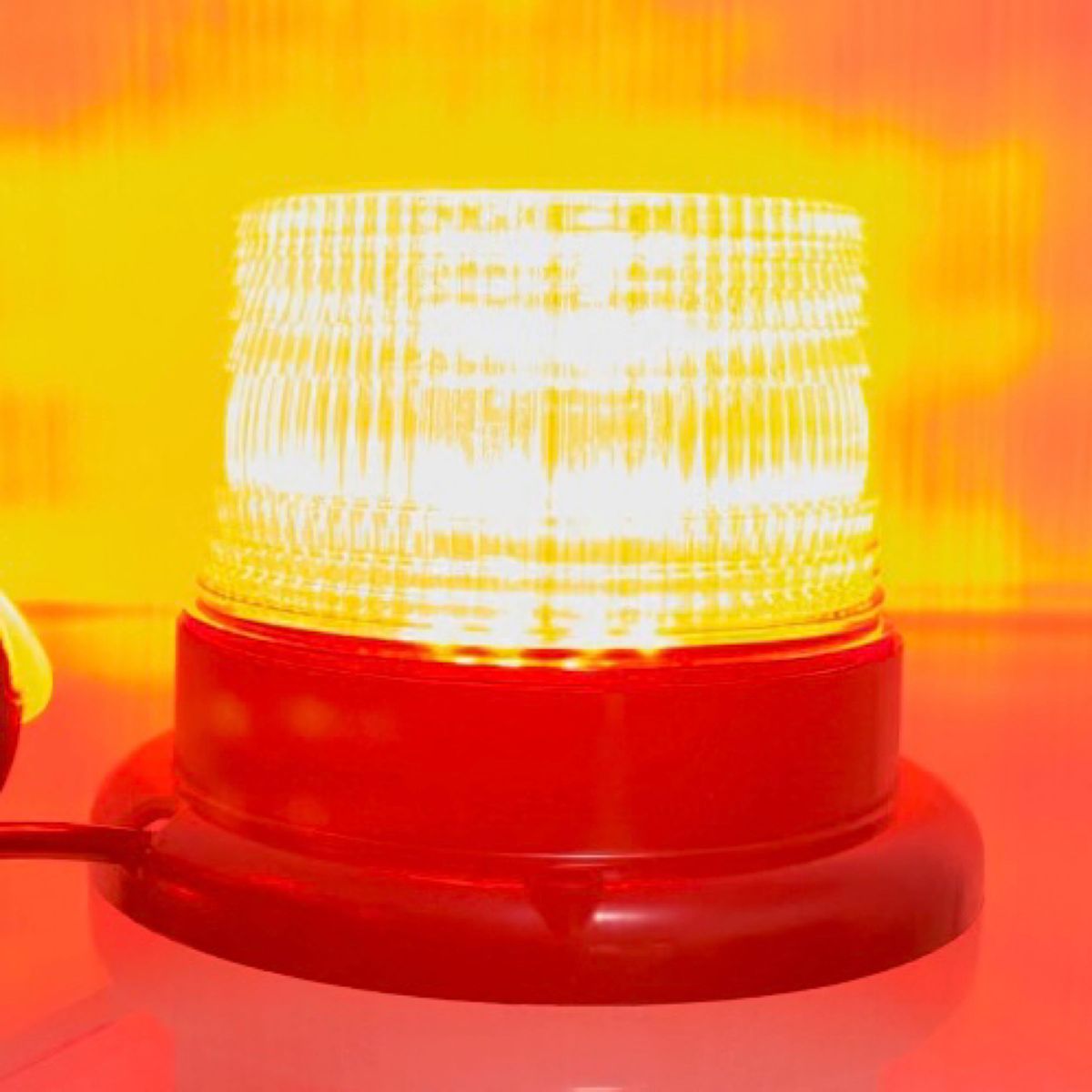 LED回転灯／赤色灯／ビーコン／パトライト／警告灯／緊急車両