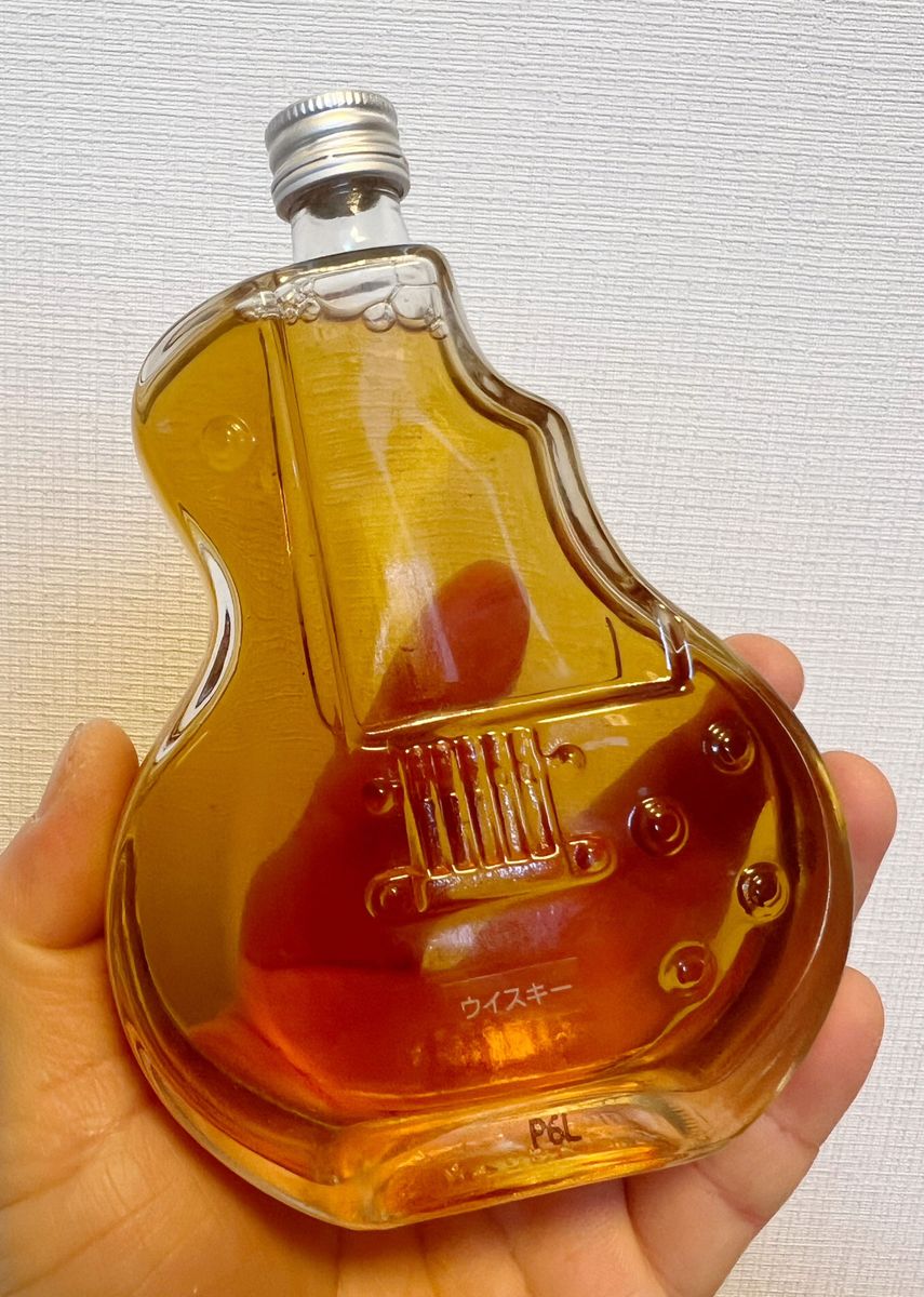 未開栓古酒サントリー ローヤル エレキギター型ボトル150ml 未開栓古酒サントリー ローヤル エレキギター型ボトル150ml