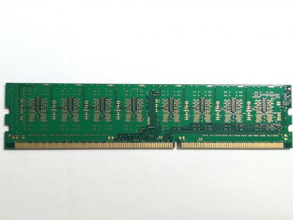 ジャンク品★BUFFALO メモリ 2GB MV-D3U1600-2G★2G×1枚 ★計2GB_画像4