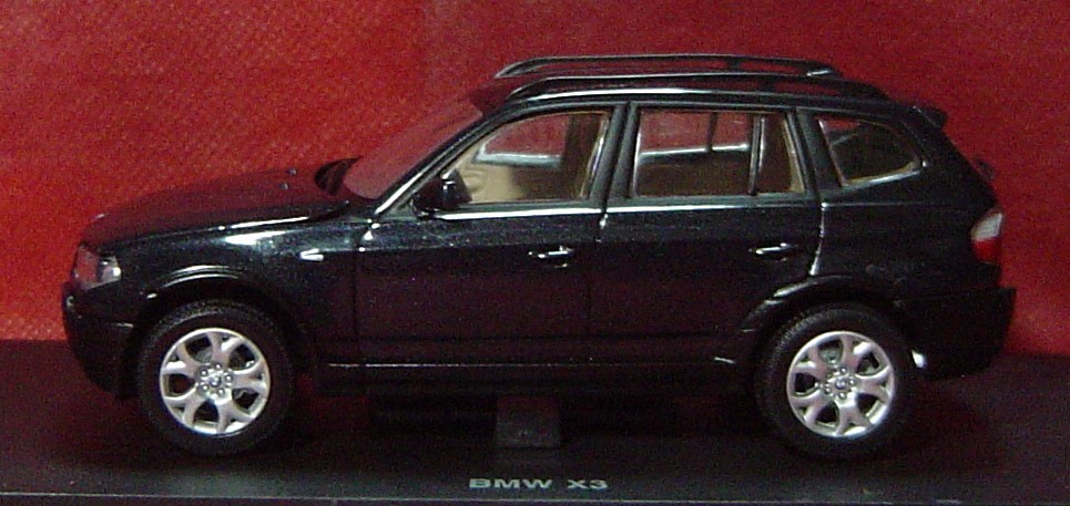35AB3-10　京商　1/43　BMW　X3　3.0i　黒_画像5