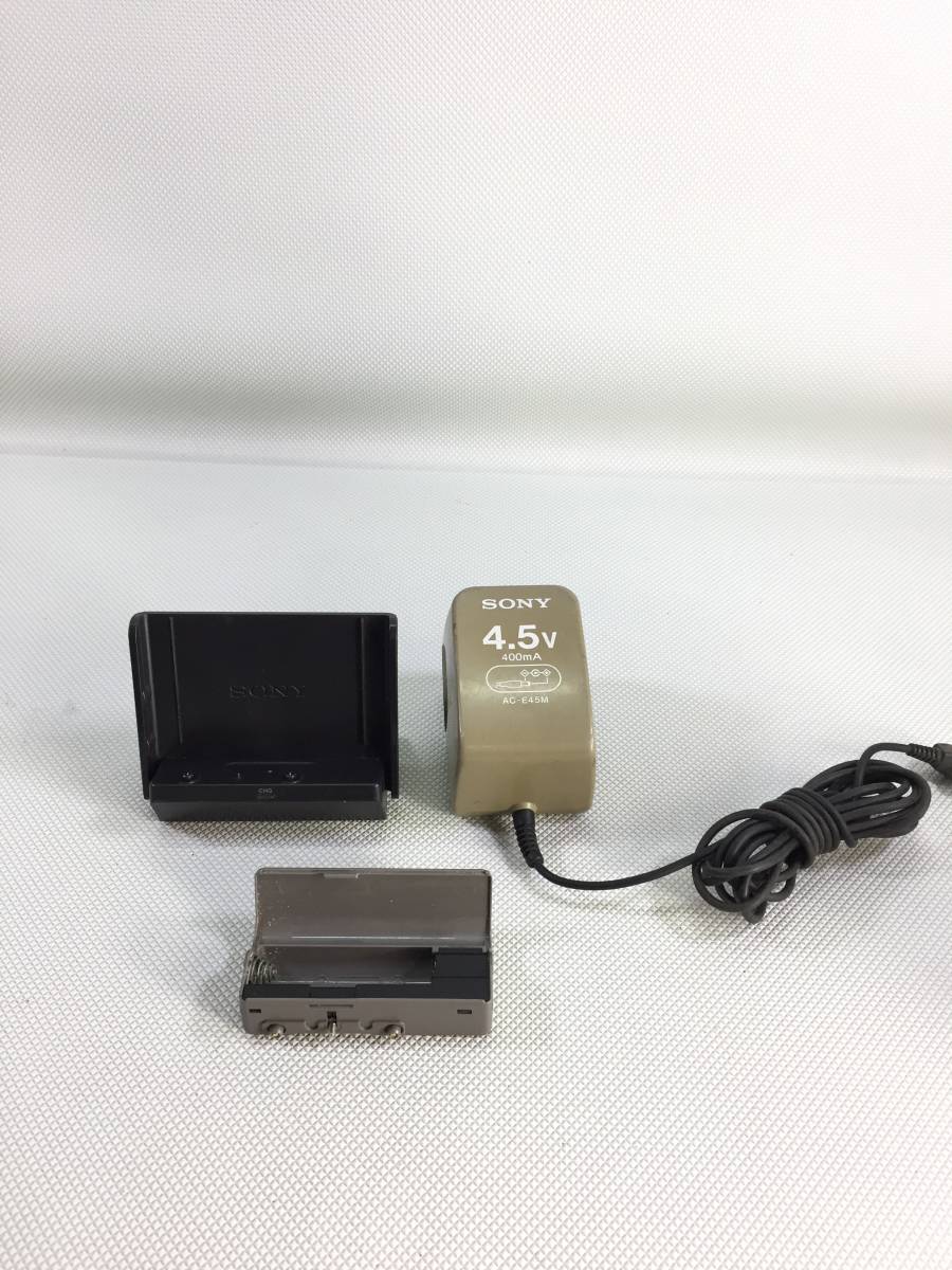 S3240○SONY ソニー WALKMAN カセットウォークマン カセットプレーヤーWM-EX606 充電スタンド BCA-WM10H ACアダプター/電池ケース 通電OKの画像10