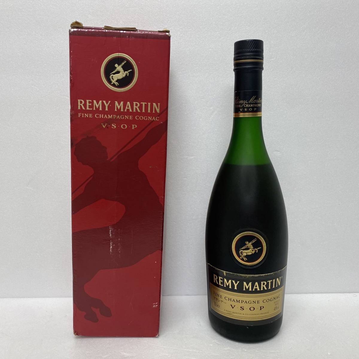 【ST15644MY】未開栓 REMY MARTIN レミーマルタン V.S.O.P COGNAC コニャック 700ml/40% 箱有 古酒 洋酒 お酒_画像1