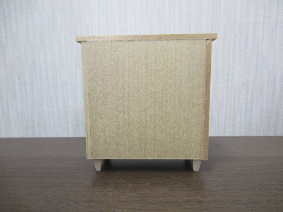  hand made * miniature *1/12 scale * wooden furniture * four step chest 