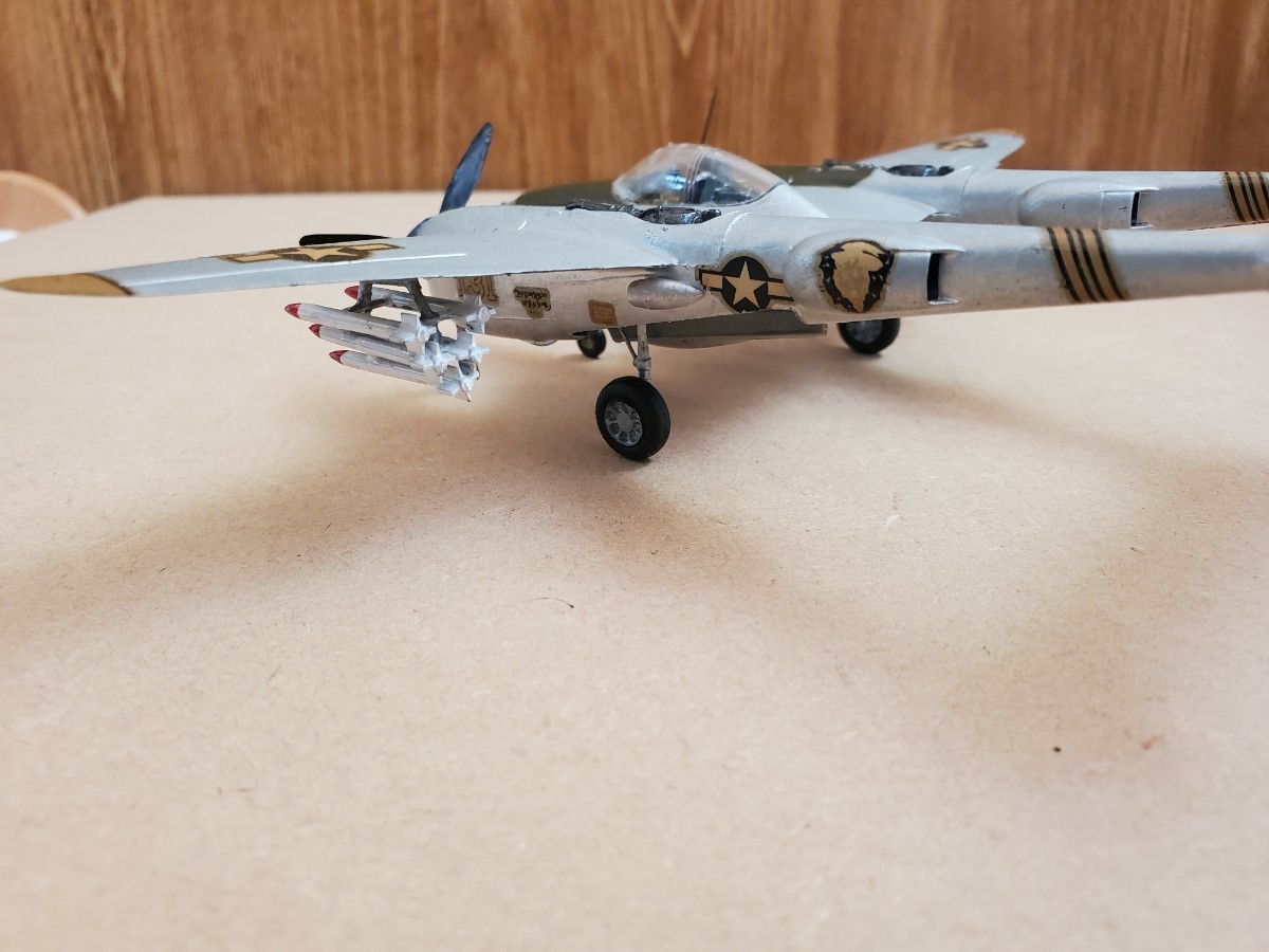 1/72アメリカ陸軍P-38ライトニング完成済プラモデル_画像5