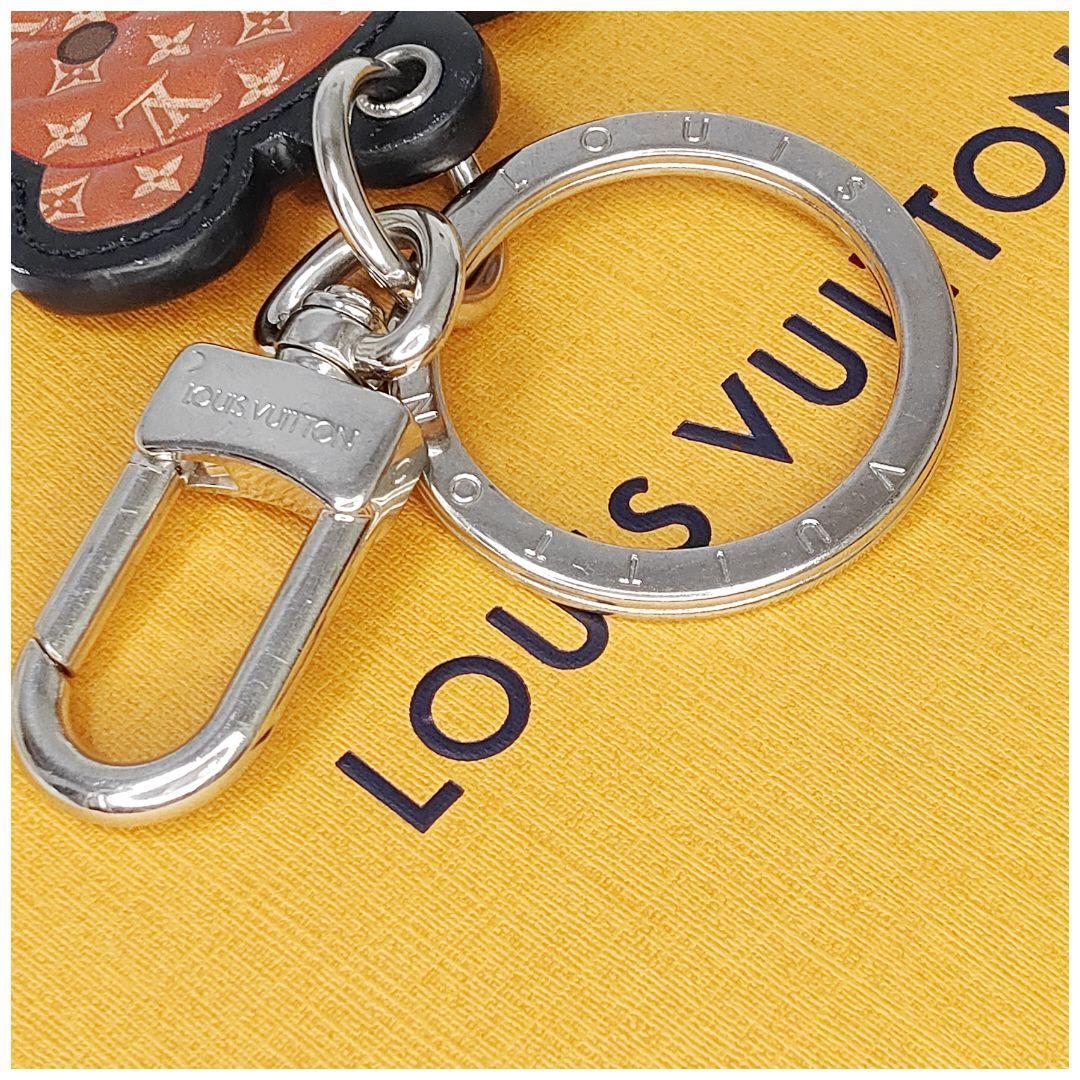 Louis Vuitton 2021 SS Teddy bear bag charm and key holder (M00342)