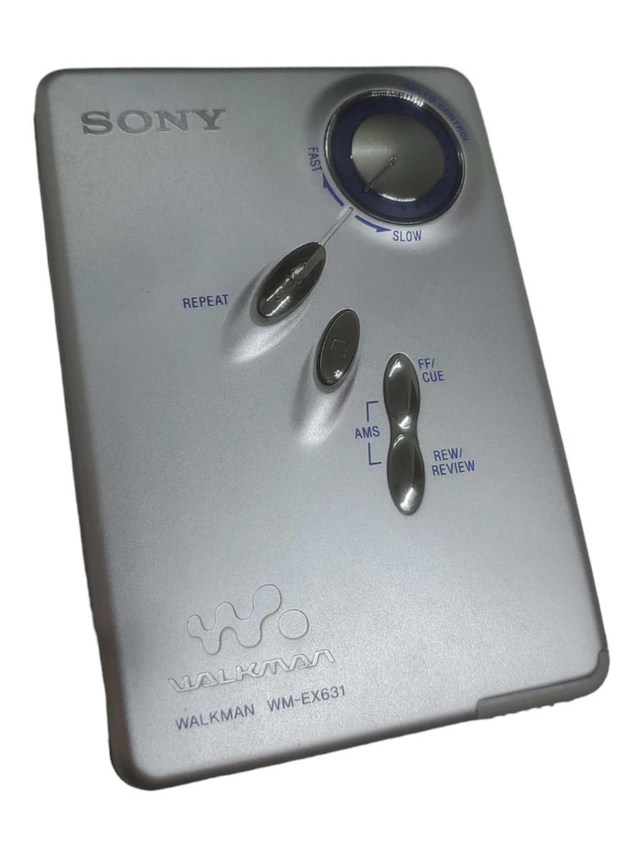 17565 SONY/ソニー/WALKMAN/WM-EX631/カセット/ウォークマン/シルバー/ポータブル カセットテープ プレーヤー/オーディオ/当時物/イヤホン_画像2