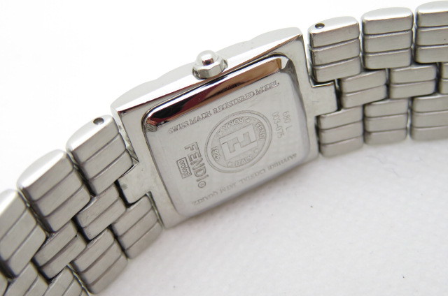 1円～【電池切れ】FENDI　フェンディ　オロロジ　レディース　クオーツ腕時計　サファイヤクリスタル　680L　シルバー　11-3-4_画像4