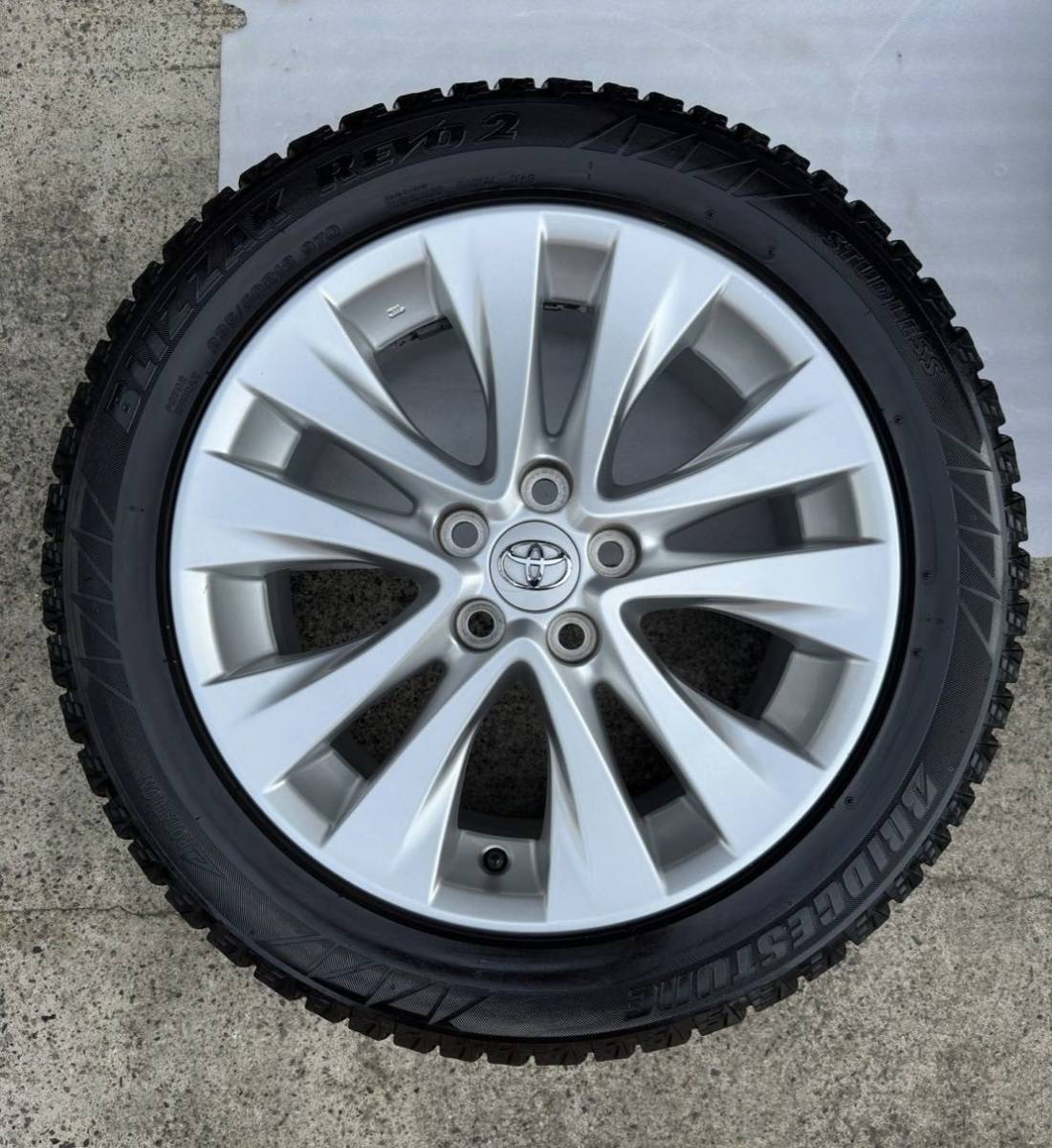 アルファード ヴェルファイア 純正ホイール スタッドレスタイヤ4本セット 235/50R18 18-7.5J 中古品_画像3