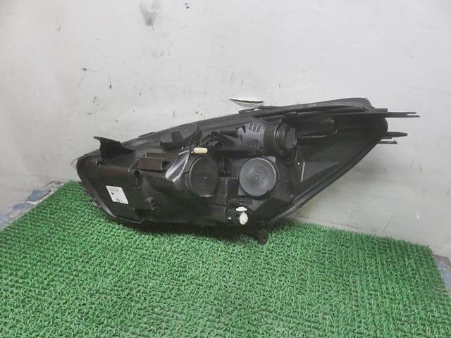 [ used ] H27/8 Renault Lutecia ABA-RM5M right headlight 260104827R 350416