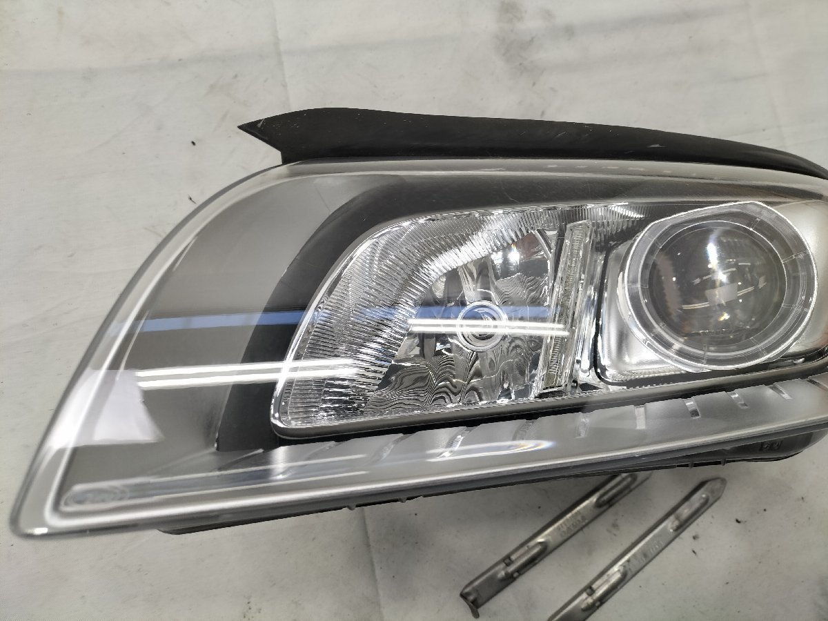 ★DBA-BB4164TW　ボルボ V70 T4 SE　後期　平成25年　純正　助手席側　左　HID　ヘッドライト ヘッドランプ　光軸ネジOK　31353320★_画像2