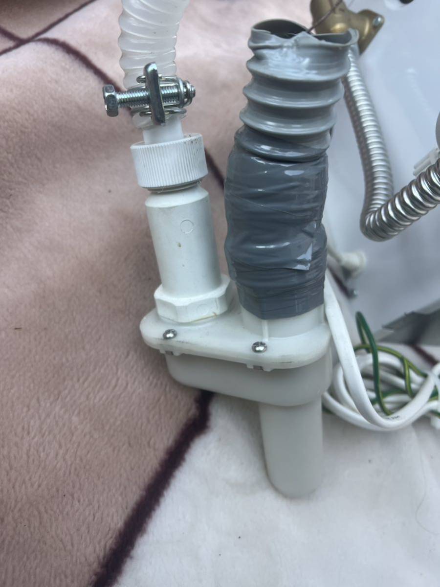 TOTO トートー 湯ぽっと RESK06A2R 小型電気温水器 現状売り切り TOTO トートー 湯ぽっと RESK06A2R 小型電気温水器 現状売り切り