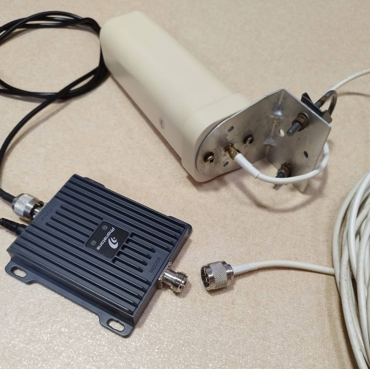 携帯電話信号増幅器 全方向性屋外アンテナ付|Yahoo!フリマ(旧 携帯電話信号増幅器 全方向性屋外アンテナ付|Yahoo!フリマ(旧