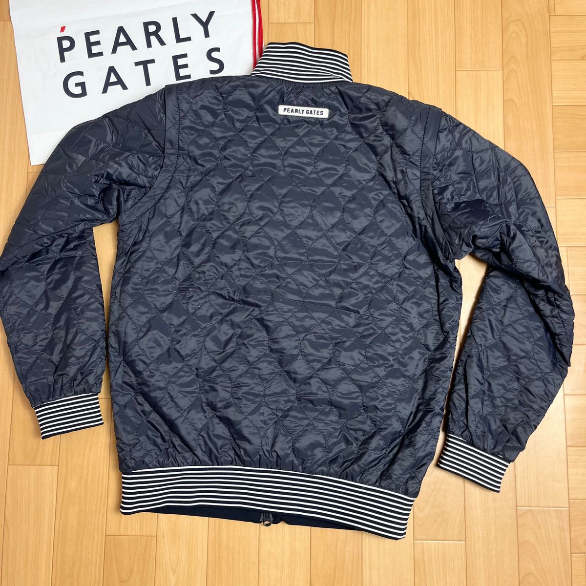 美品 パーリーゲイツ スター 星柄4WAY 中綿入りリバーシブル 美品 パーリーゲイツ スター 星柄4WAY 中綿入りリバーシブル