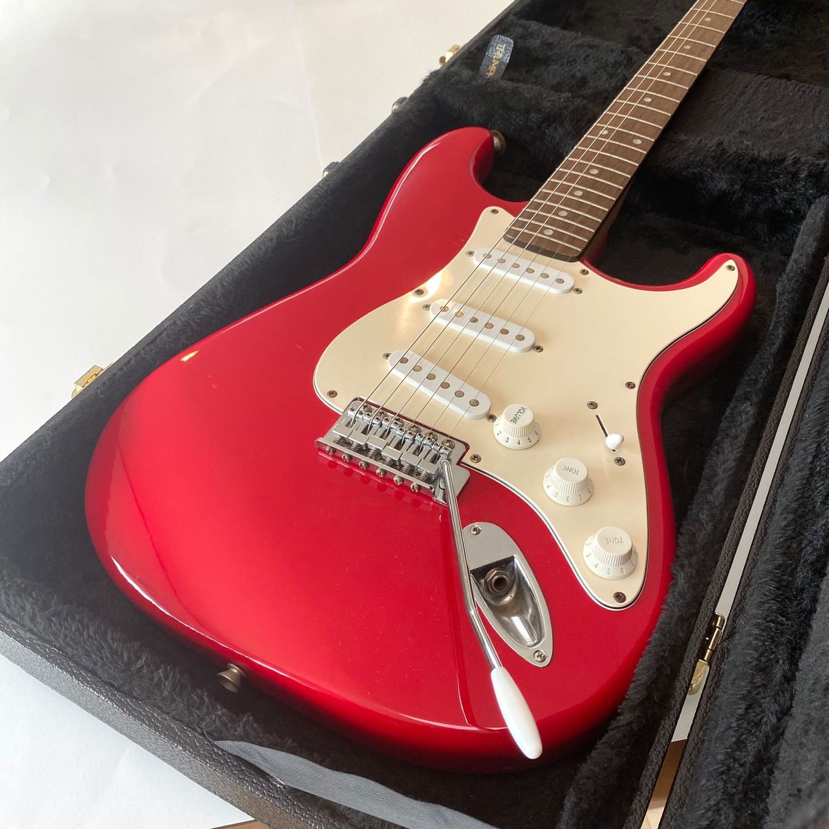 1999年製/状態良好】Squier by fender ストラトキャスター 1999年製/状態良好】Squier by fender ストラトキャスター