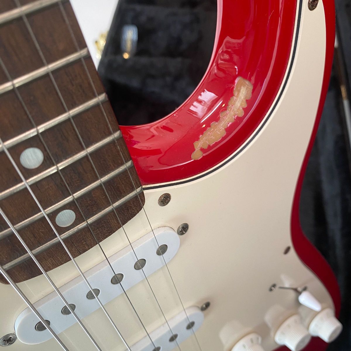 1999年製/状態良好】Squier by fender ストラトキャスター 1999年製/状態良好】Squier by fender ストラトキャスター