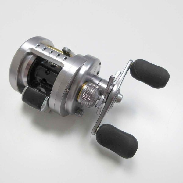 8540円 シマノ 10 カルカッタコンクエスト 100DC /管理AS4747 8540円 シマノ 10 カルカッタコンクエスト 100DC /管理AS4747