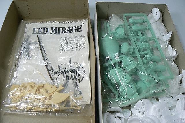 【1円スタート】 ボークス VOLKS 【現状渡し】 F.F.S 機動戦士ガンダム LED MIRAGE 未塗装 当時物 プラモデル_画像1