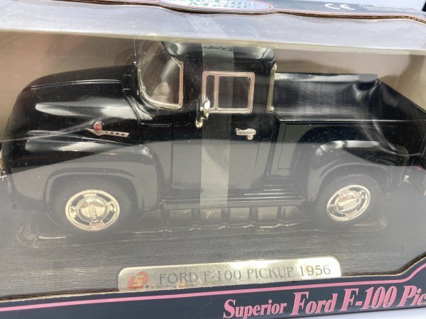 【中古未開封】ミニカー 1:24スケール FORD F-100 PICK UP 1956 フォード ピックアップ 丸目 トラック 車の全長約18ｃｍ HO3-Ｔ60-11HA038_画像4