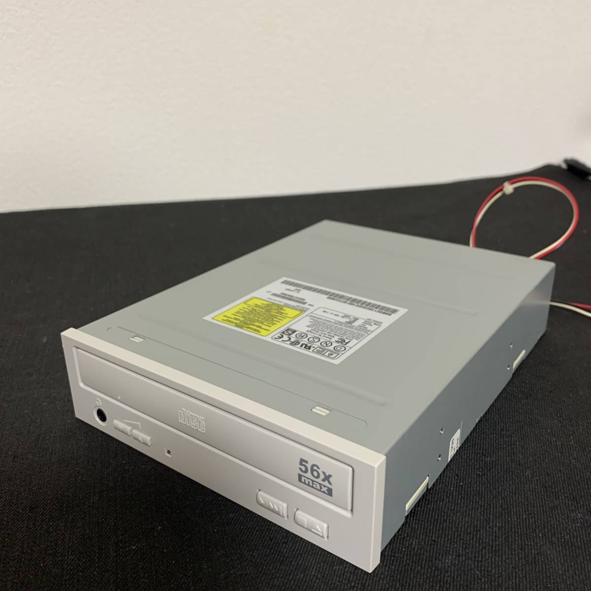 K290　CD-ROM 　IDE接続　BENQ　656A　簡易開閉確認済　５６倍速_画像1