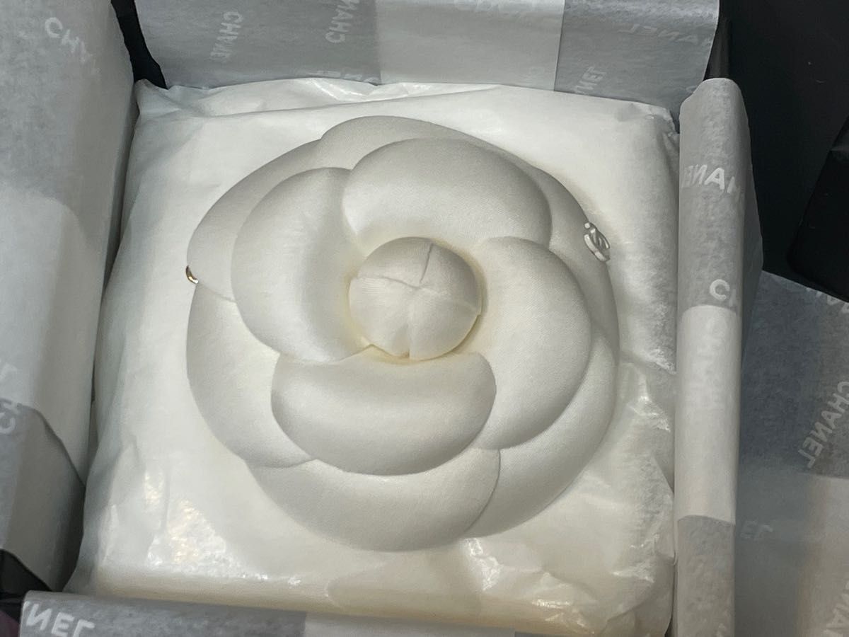 正規品】 CHANEL シャネル カメリア モチーフ バレッタ ヘアピン 正規品】 CHANEL シャネル カメリア モチーフ バレッタ ヘアピン