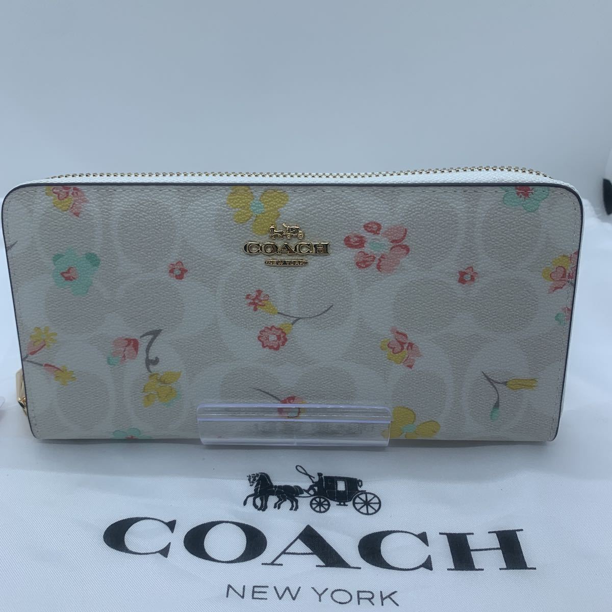 新品未使用　COACH 長財布 フローラル プリント C8695 チョークマルチ_画像1