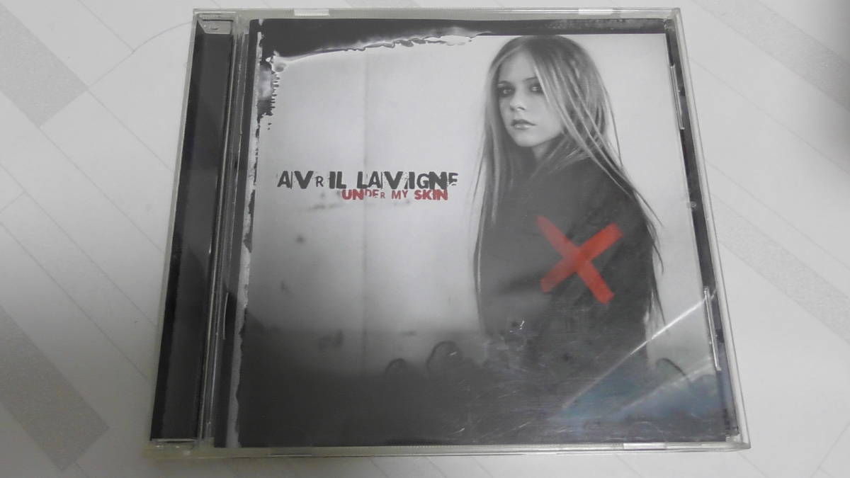 Avril Lavigne / アヴリル・ラヴィーン ～ Under My Skin / アンダー・マイ・スキン_画像1