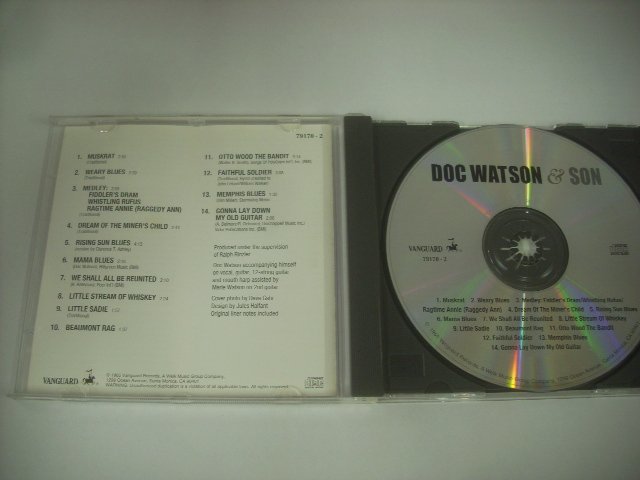 ■ 輸入USA盤 CD 　DOC WATSON & SON / ドク・ワトソン &サン 1965年 VANGUARD 79170-2 ◇r51102_画像3