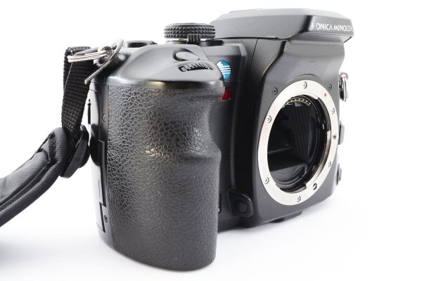 底面一部キズ 割れあり KONICA MINOLTA α-7 DIGITAL ボディ 底面一部キズ 割れあり KONICA MINOLTA α-7 DIGITAL ボディ