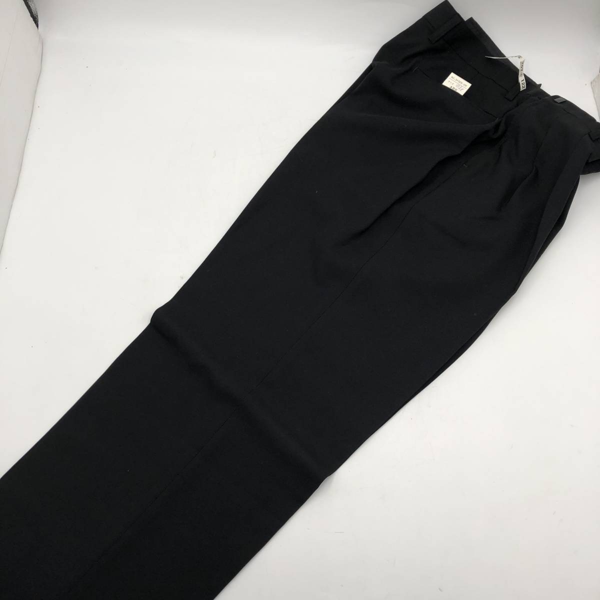 【クリーニング済】 「FARIANI ／ ファリアーニ」 礼服　ダブル　ブラックフォーマル_画像8