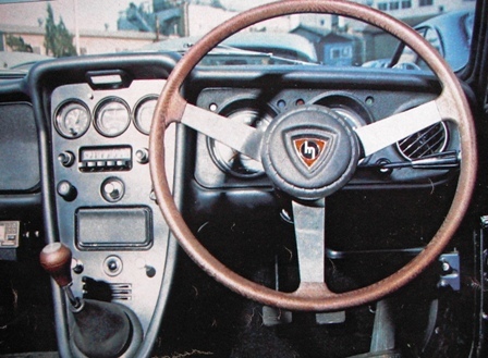 那時Mazda Familia Presto旋轉式轎跑車正品轉向T型儀表板（Capella Cosmo Sports Luce Savanna） 原文:当時物 マツダ ファミリア プレスト ロータリークーペ 純正ステアリング Ｔ型 インパネ（カペラ コスモスポーツ ルーチェ サバンナ 