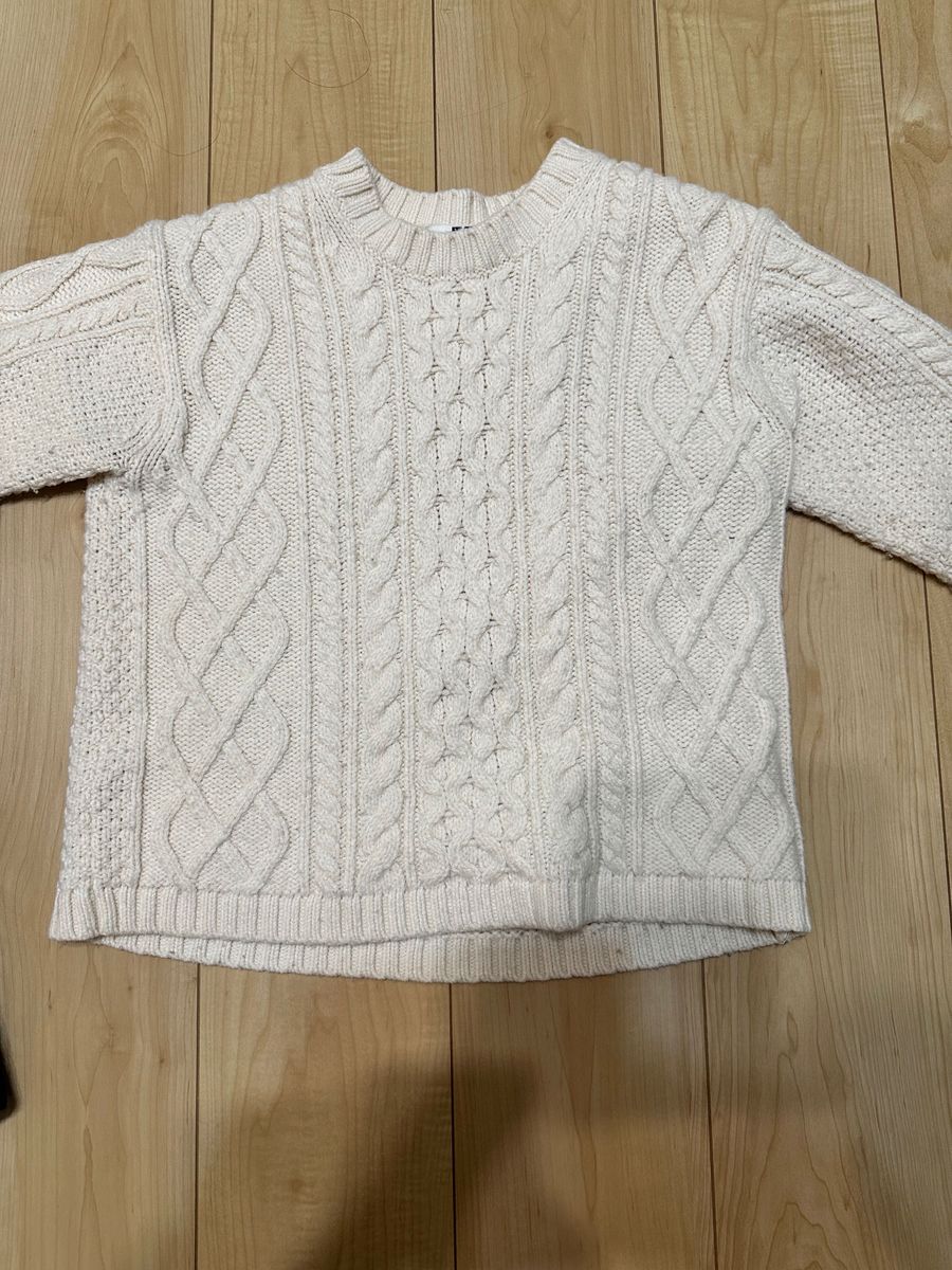 ユニクロ　ケーブルクルーネックセーター（長袖）白、紺　2枚セット