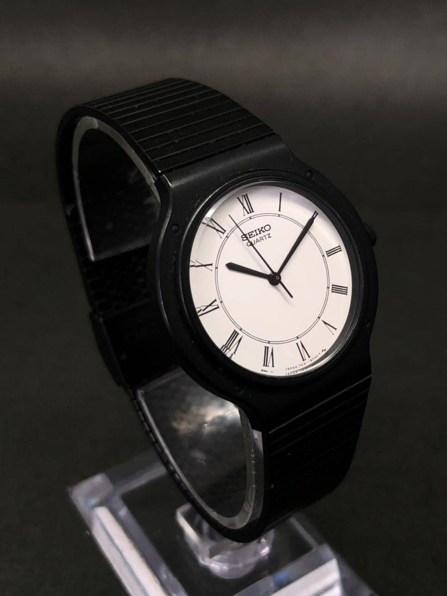 極希少◆SEIKO/セイコー【Chariot/シャリオ】白/黒◆珍しいローマンダイヤル◆亀戸精工舎製造1983年◆純正SEIKOベルト◆新品電池交換済