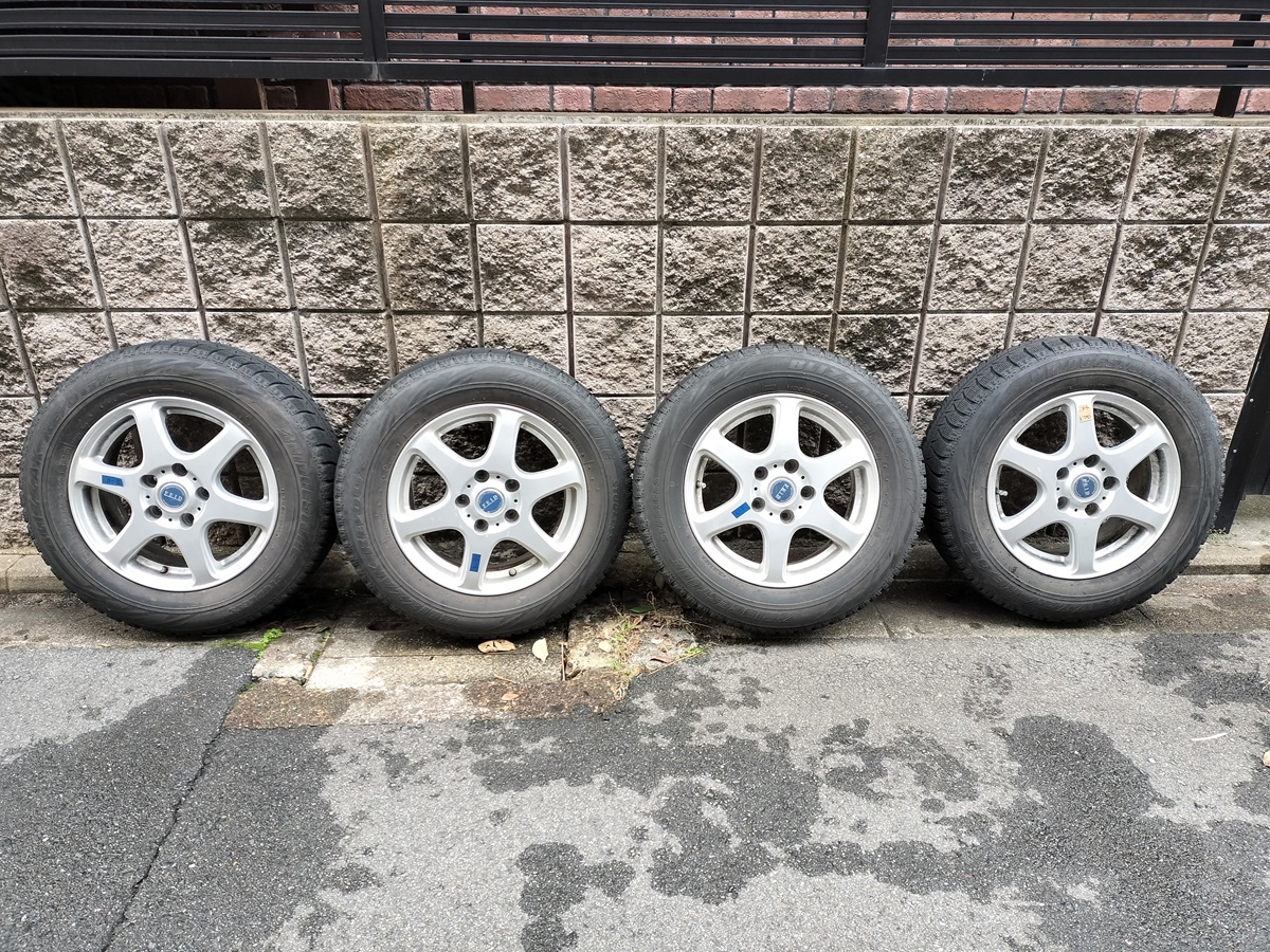 スタッドレスタイヤ　ホイール付き　ブリヂストン REVO-GZ　195/65 R15 6J +48　４本セット_画像1