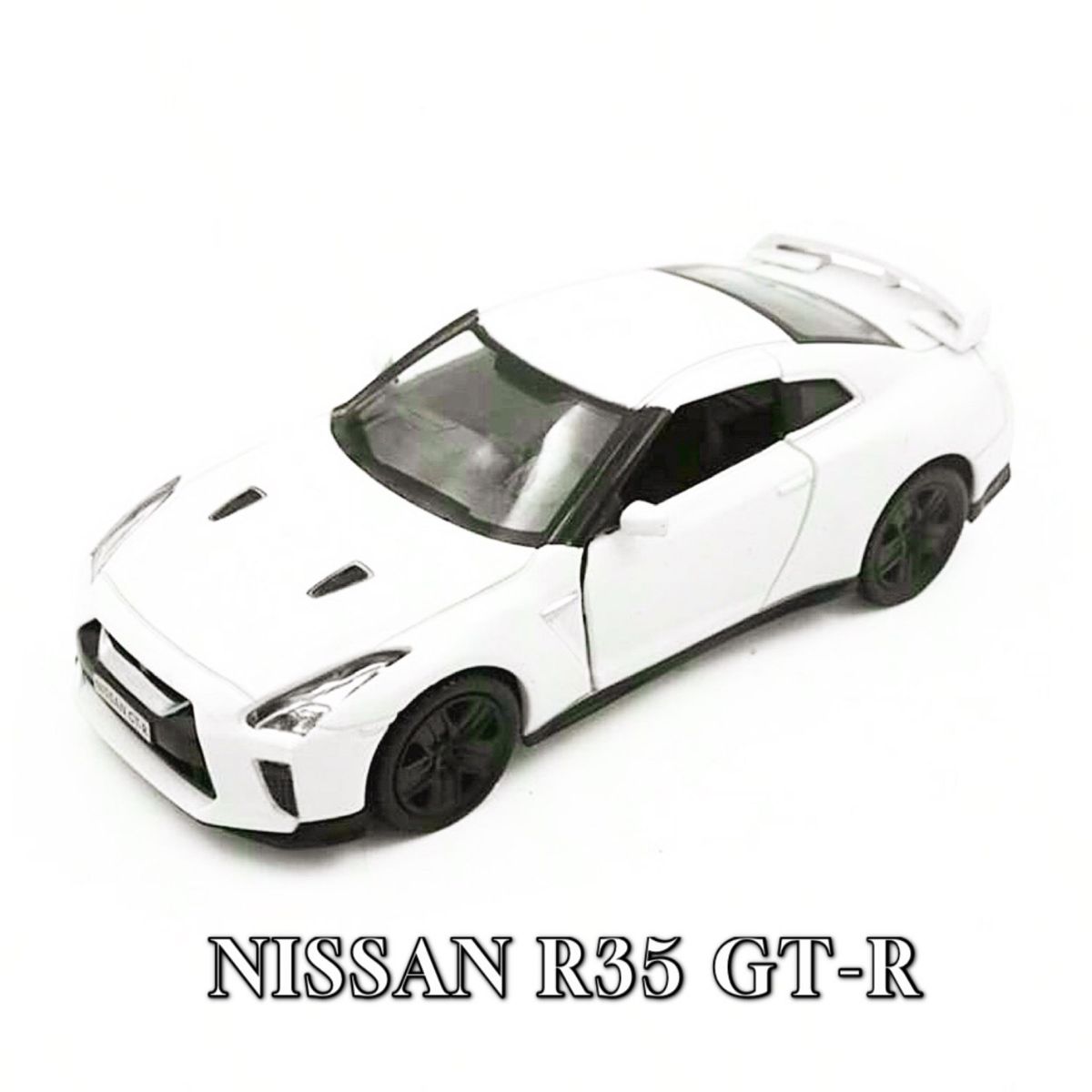 NISSAN R35 GT-R スポーツカーモデル 1/36 ダイキャスト ミニカー