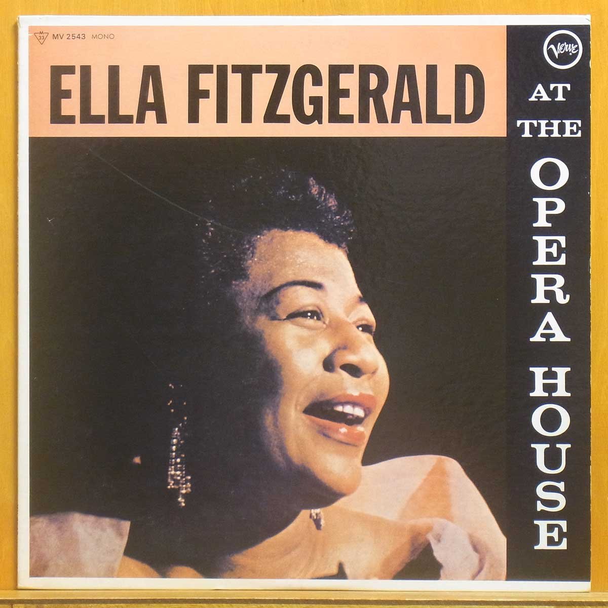 ◎ほぼ美品!名盤!MONO!★Ella Fitzgerald(エラ・フィッツジェラルド)『At The Opera House(アット・ジ・オペラ・ハウス)』JPN LP #61190の画像1