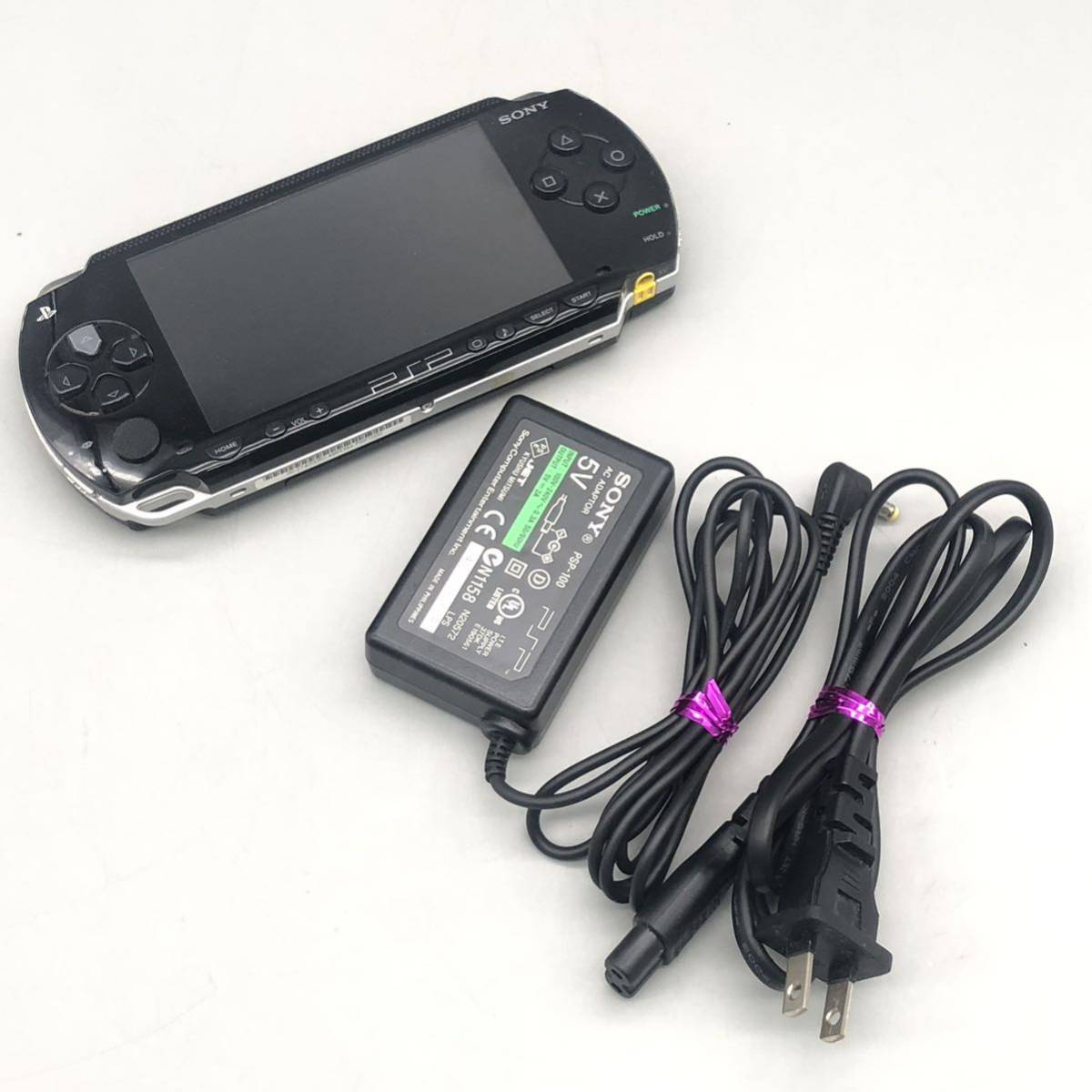 SONY ソニー PSP-1000 本体 ブラック PlayStation Portable ポータブル メモリースティック 32MB 充電器 ケーブル セット 動作確認済み_画像1