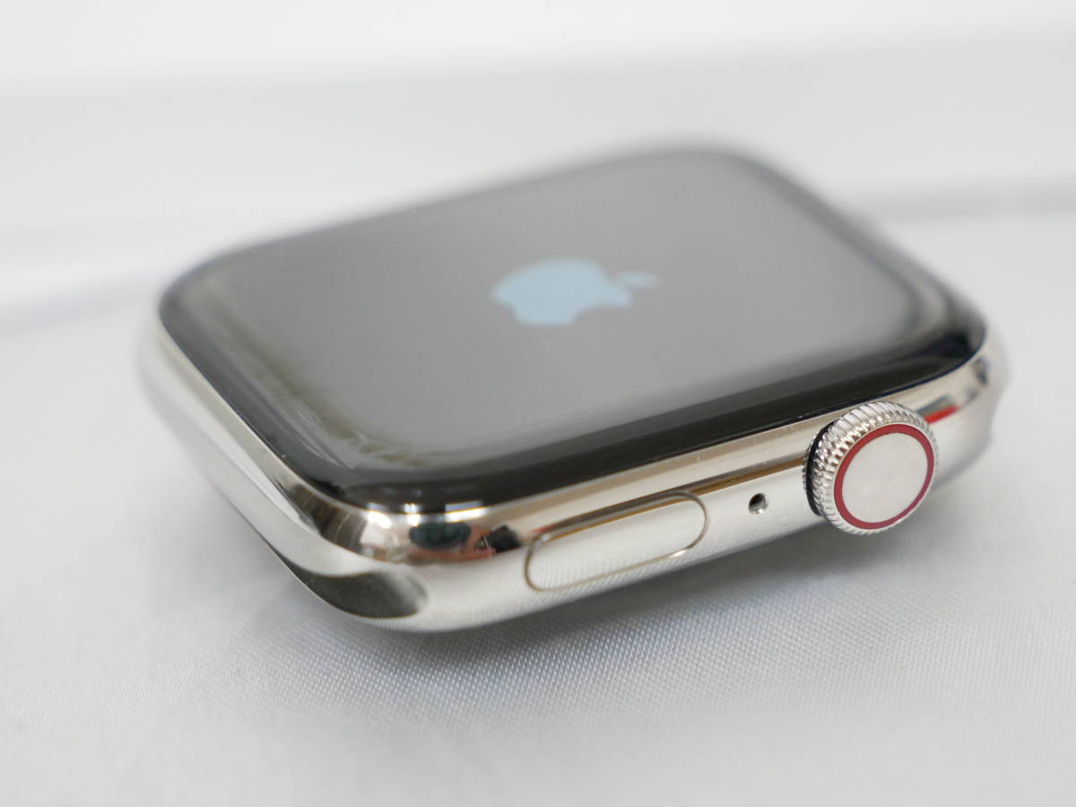 #6243 Apple Watch M09E3J/A SERIES6 44mm Silver stainless Mil Lp GPS+CEL アップルウォッチ シルバーステンレスケース ミラネーゼブレス_画像3