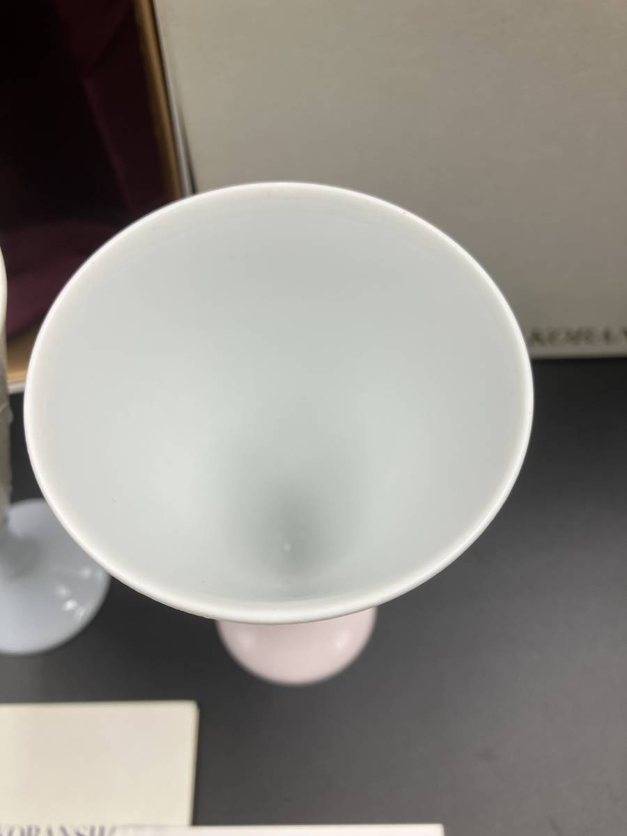 香蘭社 KORABSHA ワイングラス ペア 酒器 白 箱付 未使用 現状品 中古品 サイズ60発送 おしゃれ 青 ピンク B2369_画像4