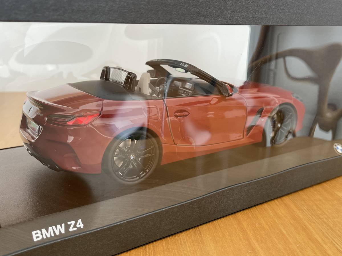 BMW 純正 Z4 M40i G29 サンフランシスコレッド 1/18 ディーラー購入品_画像3