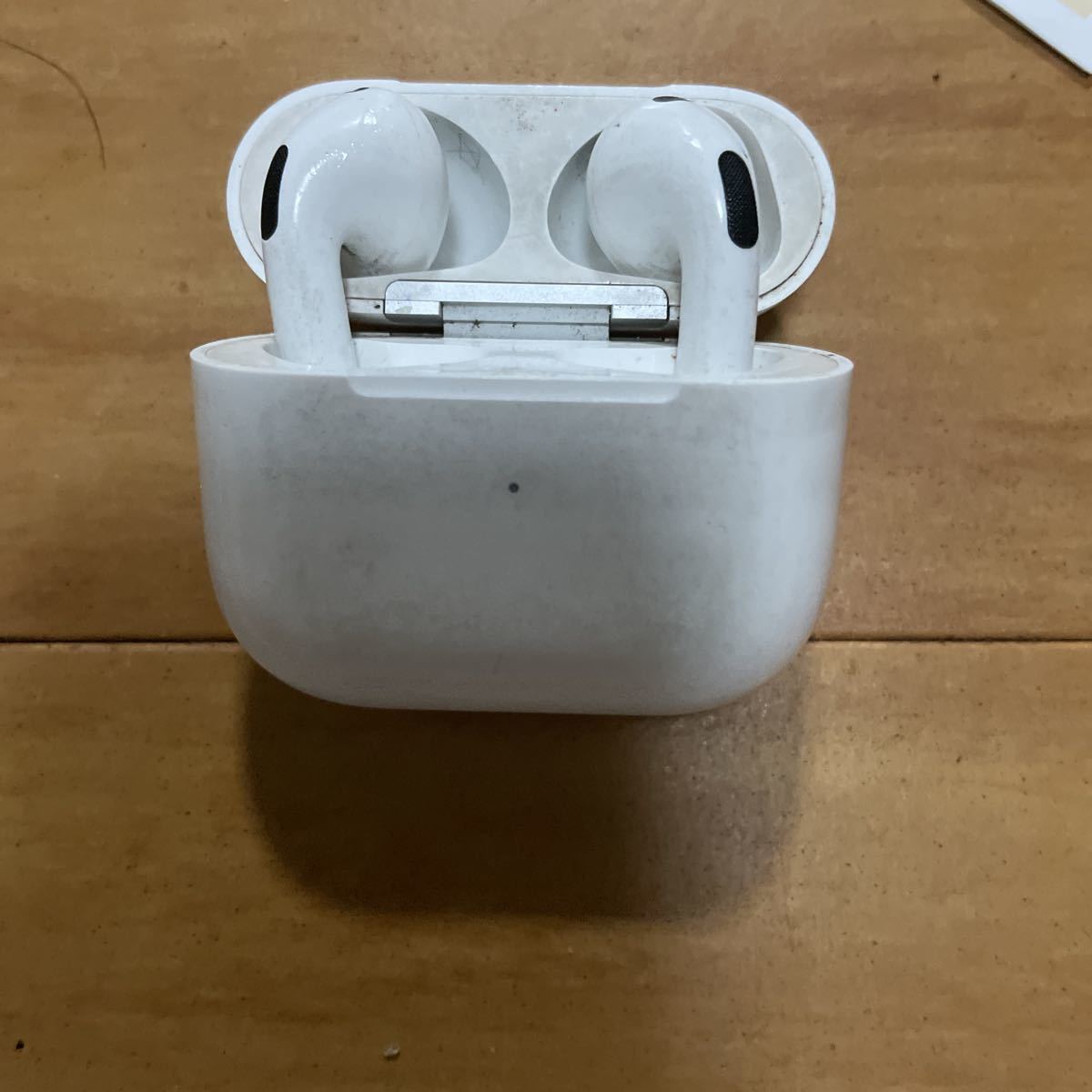 訳有り　AirPods Apple アップル AirPods エアポッズ 第3世代　 MPNY3J/A 　A2565/A2564/A2897 第3世代エアーポッズ　ジャンク_画像3