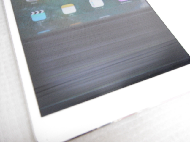 アップル iPad mini2 16GB ME814ZP/A シルバー SIMフリー 液晶不良 ジャンク品 タブレット 定形外郵便全国一律390円 D2-a_画像4
