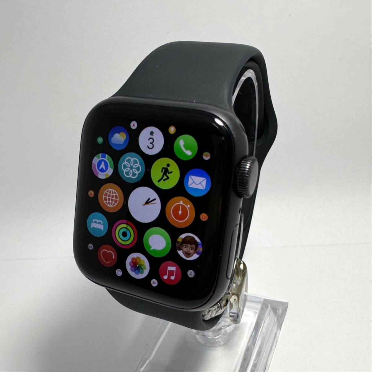 Apple Watch SE GPSモデル 40mm スペースグレー-