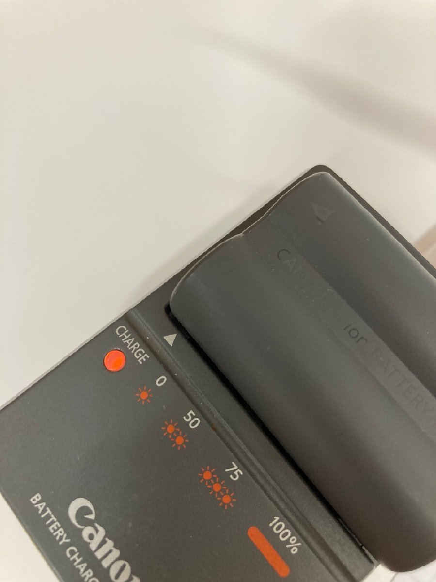 ★【長期保管、中古品】Canon キャノン / バッテリーチャージャー CG-580 ＋ バッテリーパック BP-511A 3個(内1個未使用) / 消耗具合不明_画像5