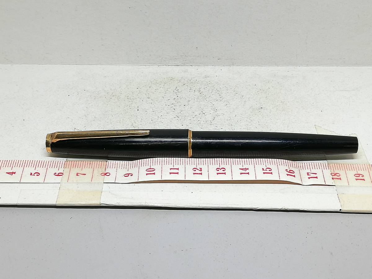 E10-272　MONT BLANC/モンブラン　万年筆　No.320　70年代　ペン先社外品　字幅不明　ブラック/ゴールドカラー【中古品】_画像4