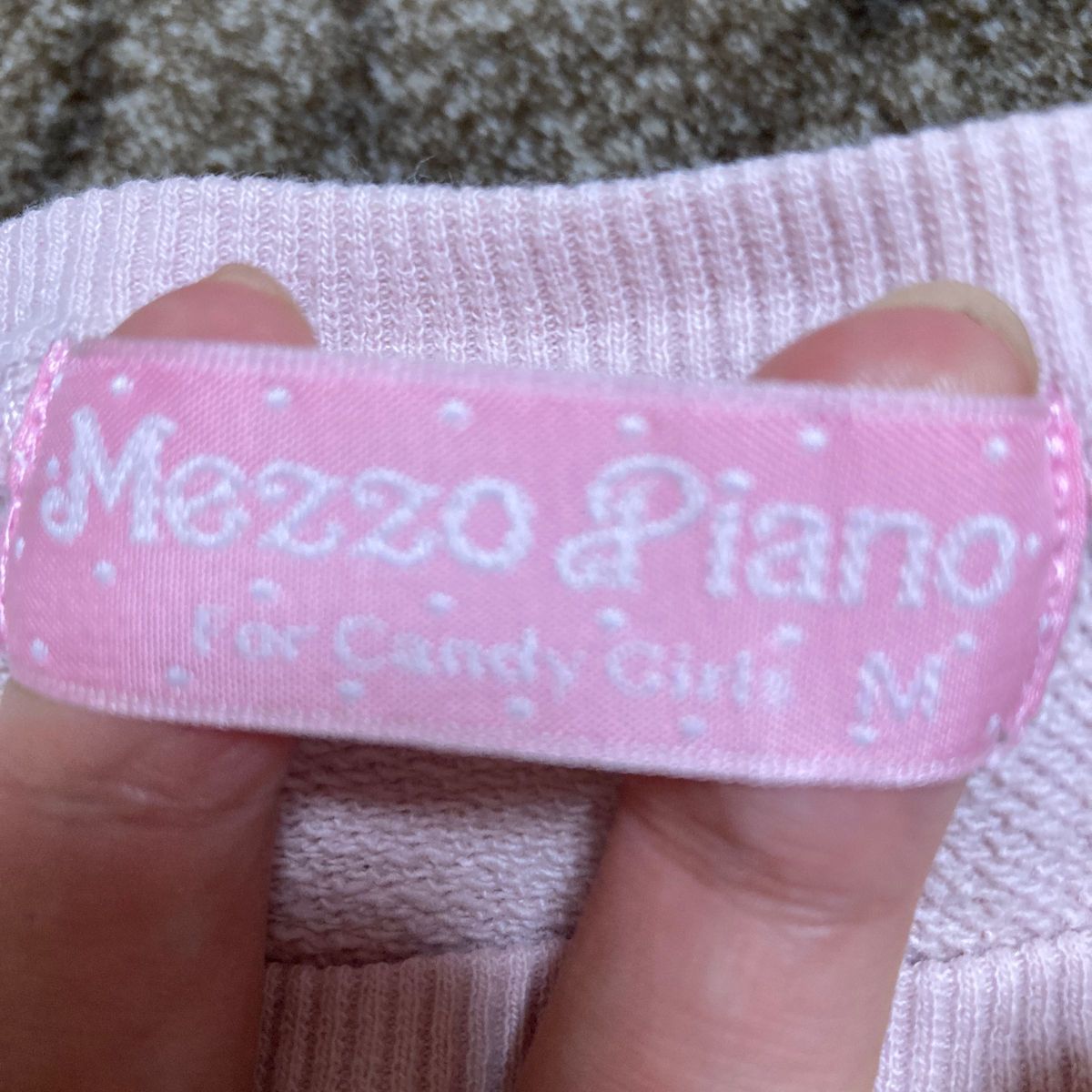 メゾピアノ　 トレーナー　150  女の子　ピンク　