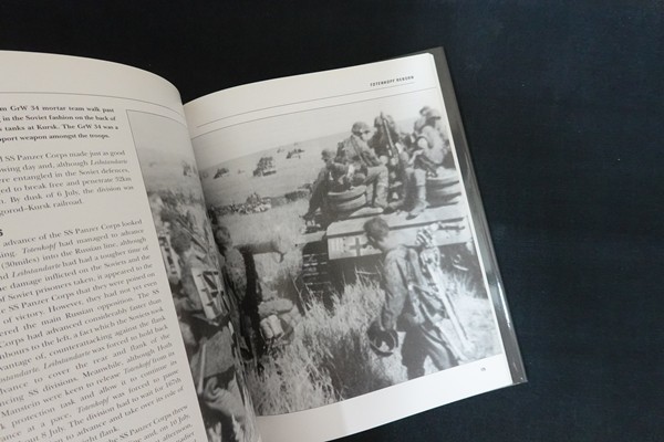 ia01/軍事洋書■SS-Totenkopf: The History of the Death's Head Division, 1940-1945　SS 1940-1945 死の首師団 歴史_画像3